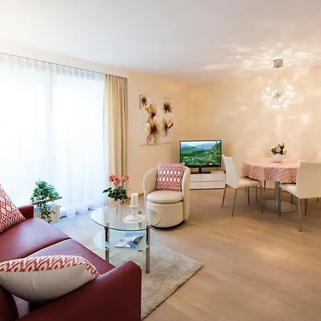 Skyline House Ξενοδοχείο 2*