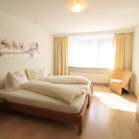 Ξενοδοχείο Skyline House 2*